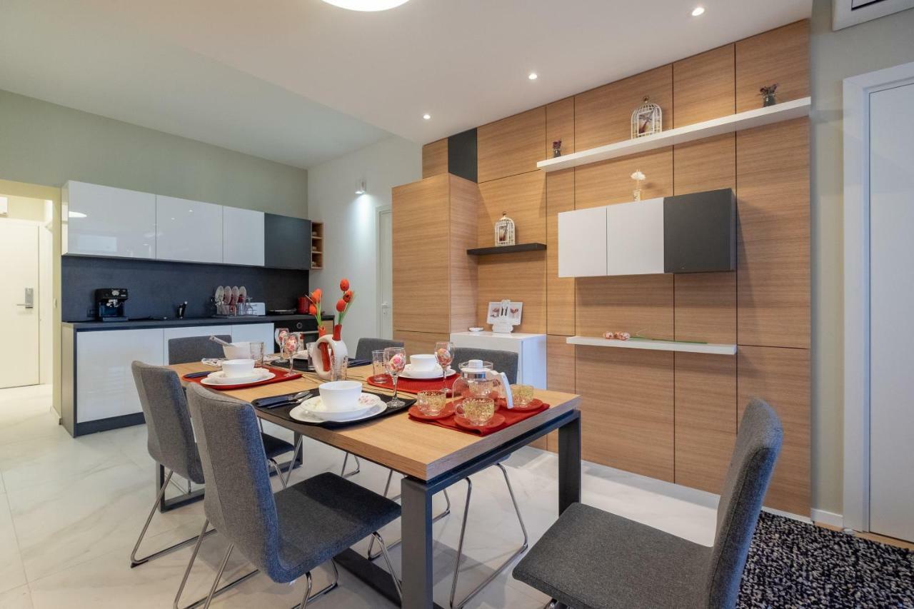 Vitosha Blvd Luxury 2-Bedroom, 2-Bathroom With Balcony Sofia Exterior photo